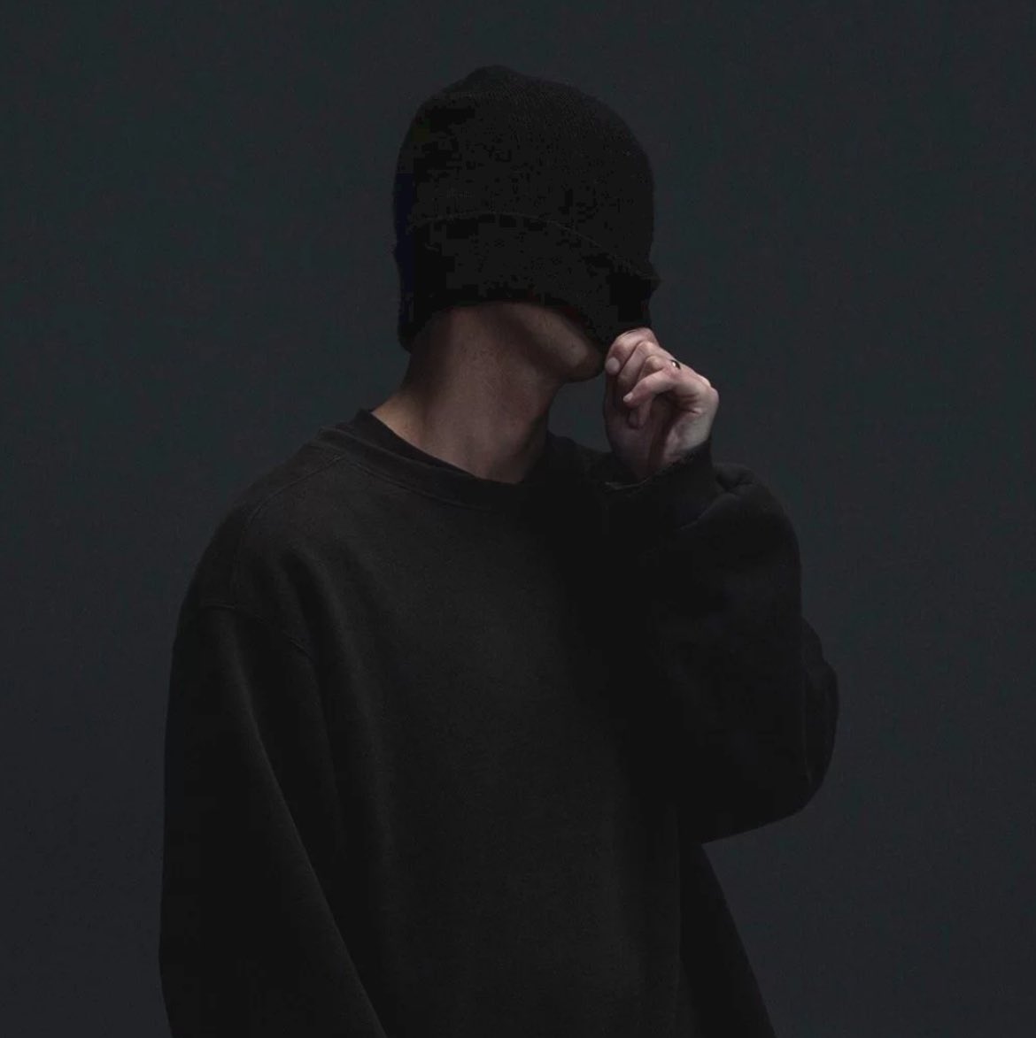 When it comes to being a good rapper..

There HAS to be good storytelling..

And these two are amazing at that.

But here’s a question, who does it better?