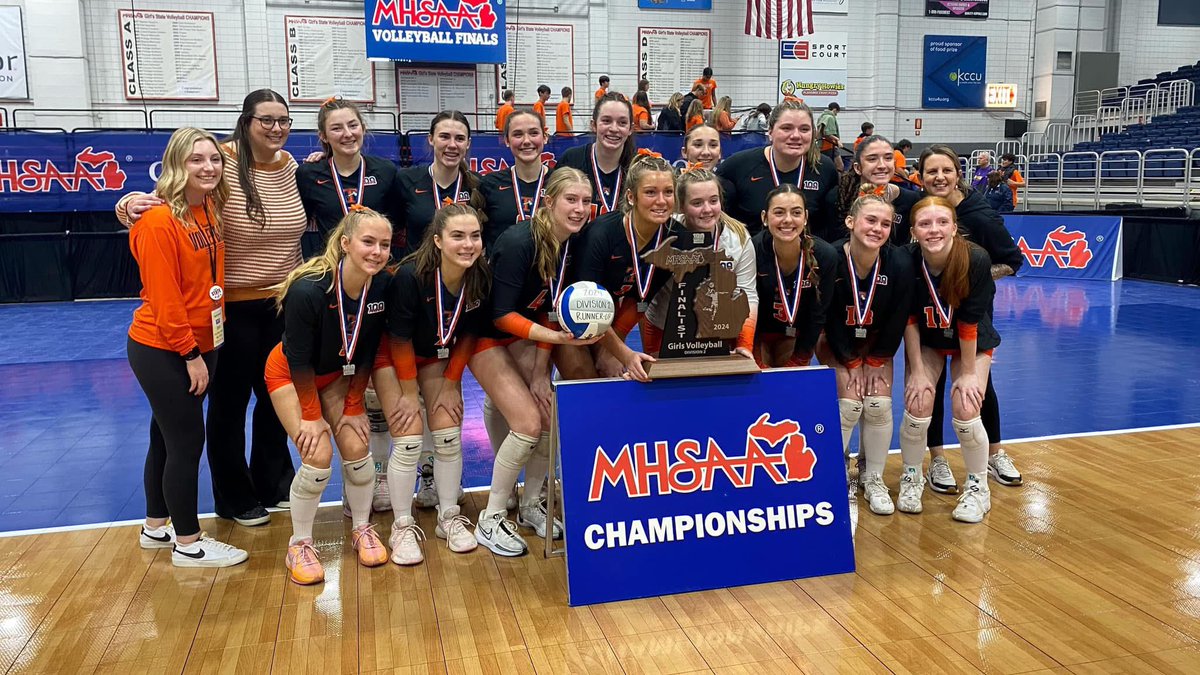 D2 State Championship Runner Up!!

What an incredible ride!! Thank you to everyone who supported us all season long, we felt allllll the love!

We had some fun this season🖤🤍🧡