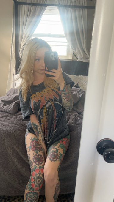 Watch Bailey Holmquist's leaked NSFW photo on TwXstars