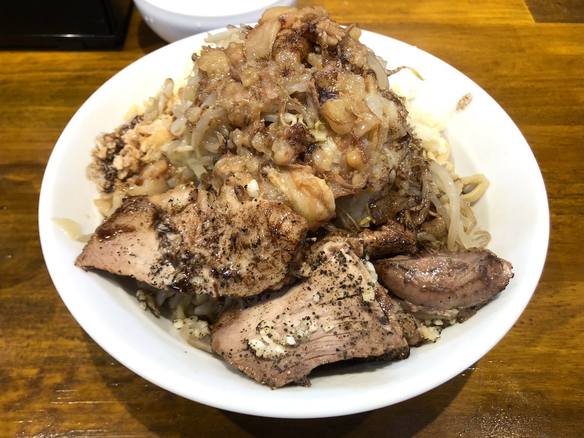 itosizu's tweet photo. ３ヶ月で5キロ増の要因たち
いや、おまいらは悪くない https://t.co/lOiMe13Rdx