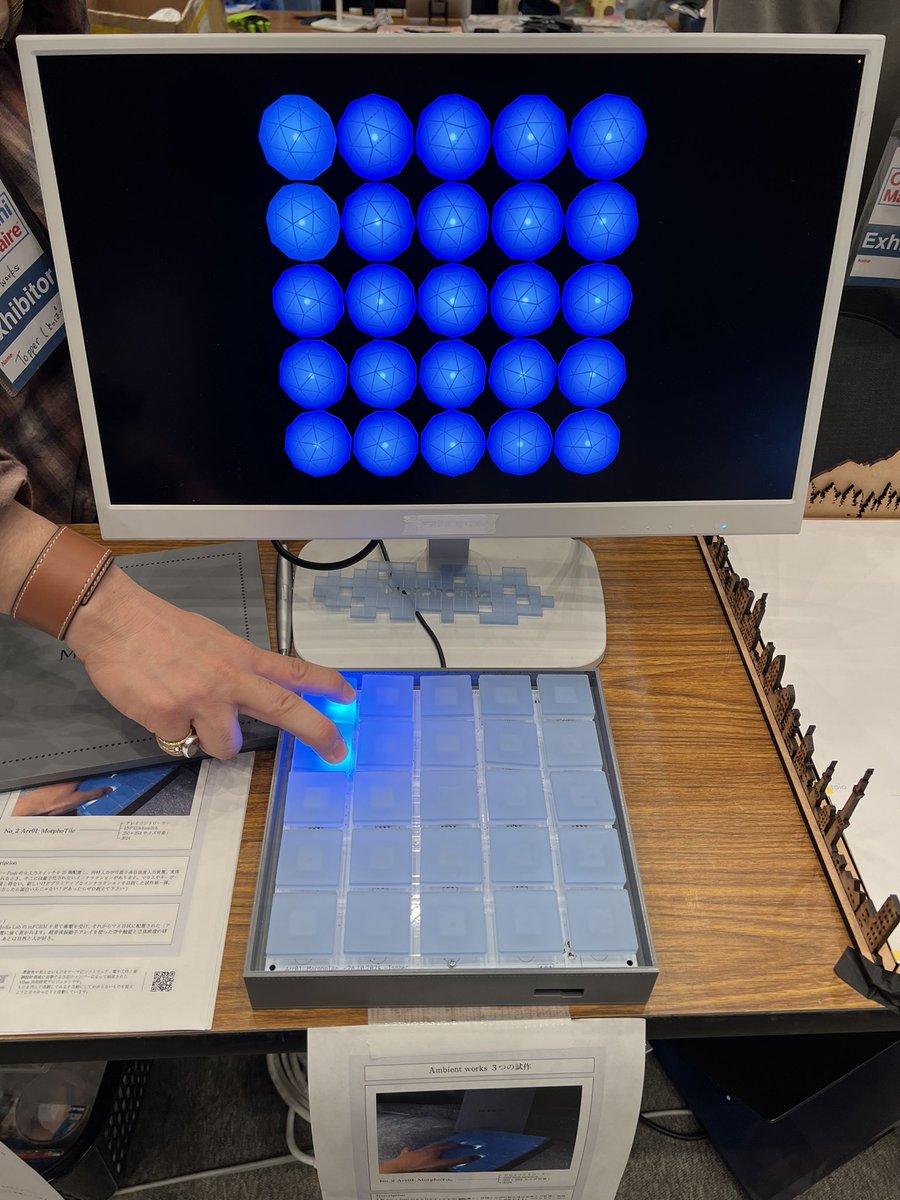 この押すだけじゃなく、上下左右にもスイッチがある入力デバイス。

とりあえず作ってみたそうだけど、いろいろ出来そうな未来も感じてよかった

 #OMMF2024