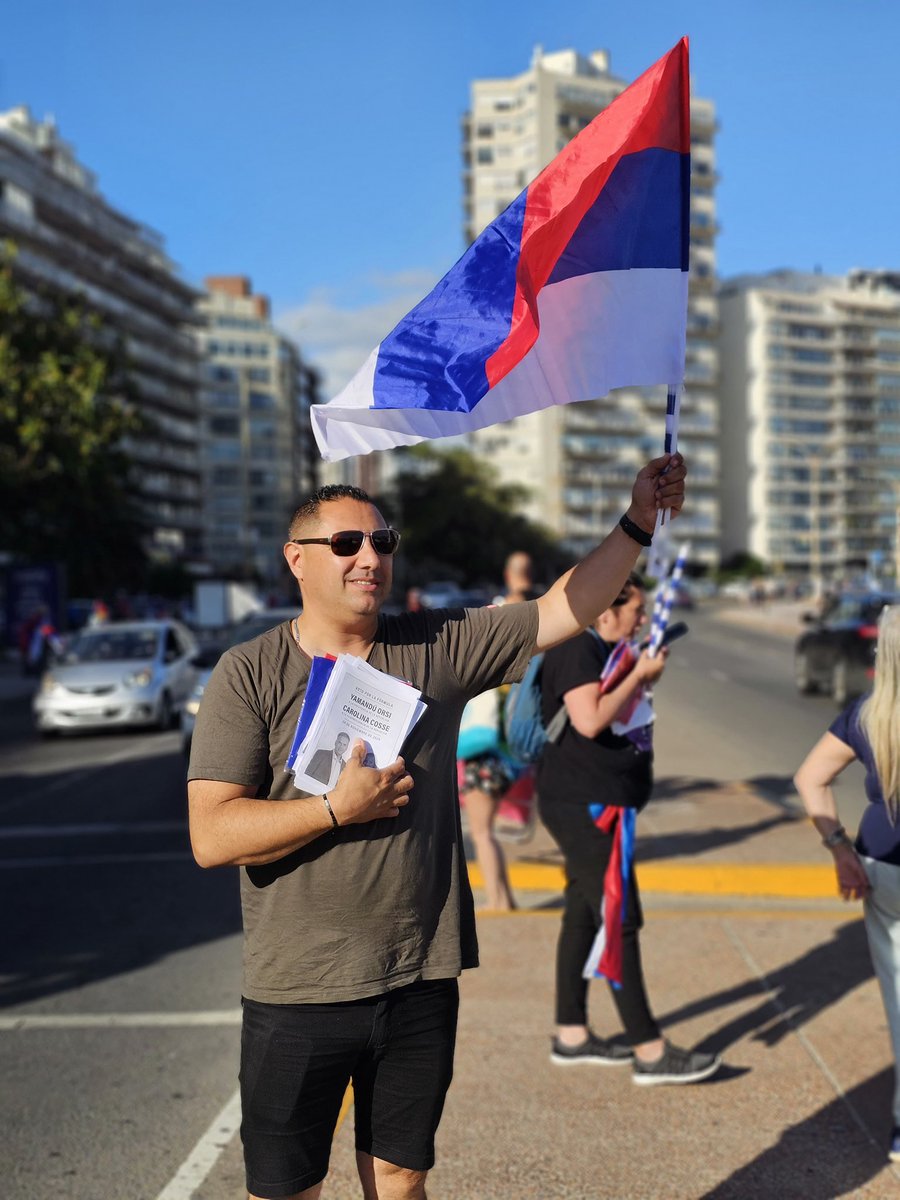Hasta el último momento militando por un Uruguay mejor donde nadie quede atrás.
Ultimas horas para definir el futuro del País.
🇺🇾🔴🔵⚪️#yamandupredidente #sabremoscumplir #DiversidadFrenteamplista <a href="/vamosxesa/">Espacio 99000</a>