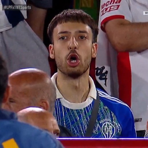 Sabes que la charla por la concientización de las cuerpas y hetero normativa mapuche va a estar buena cuando le que da la charla se ve así