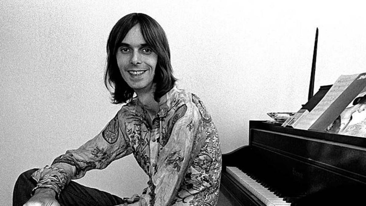 TheNickyHopkins's tweet photo. Nicky Hopkins and Keith Moon both went to Alperton Community School at the same time (late 1950s). Who knew?? The school was not far from Nicky's home (Perivale) @AlpertonCS #Notablealumni #RockLegends https://t.co/Sg1lwcxADL