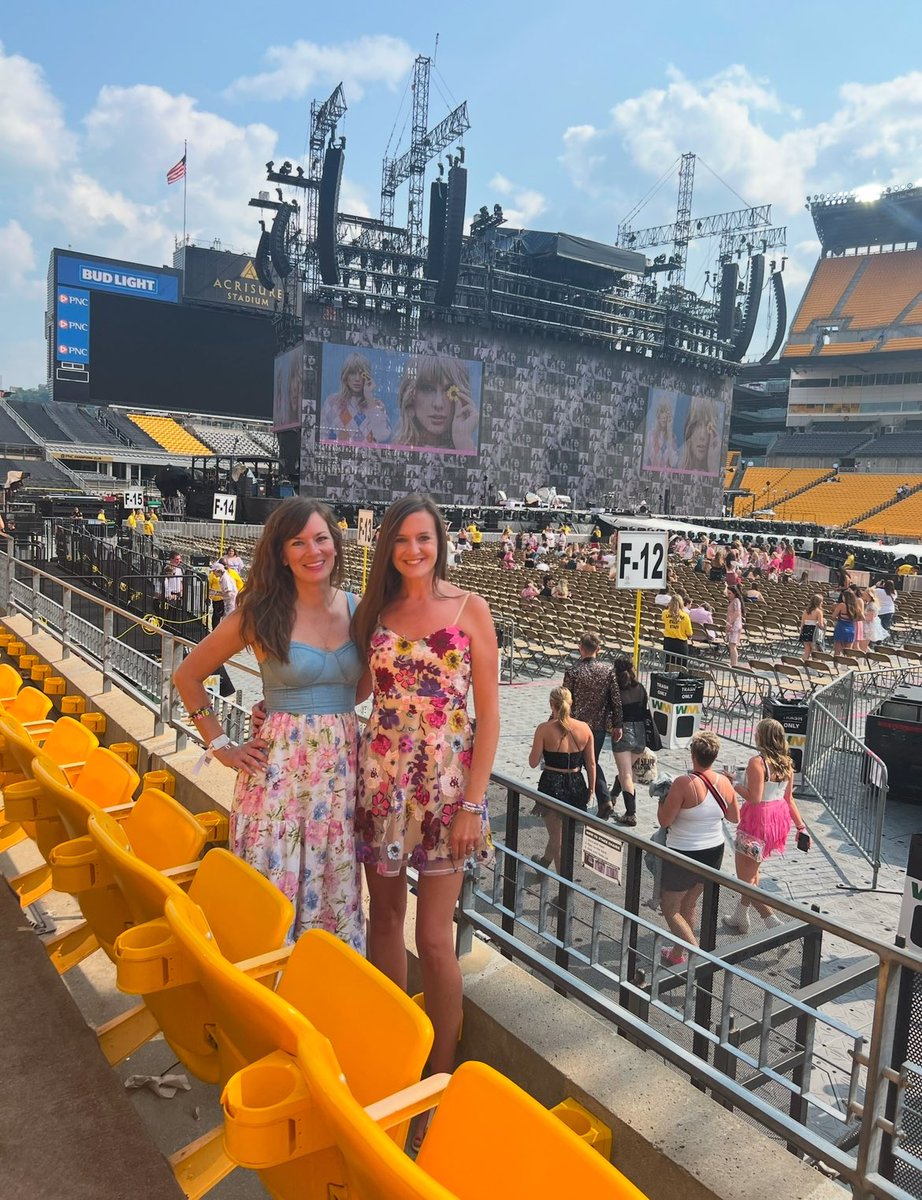 amy1989jean's tweet photo. @taylornation13 Going with my Swiftie Bestie!🤍 https://t.co/2ZsS2F59li