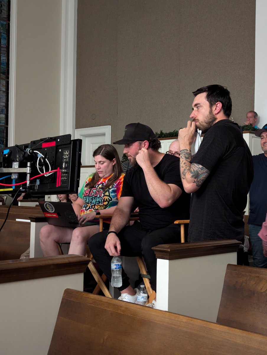 bonoisagod's tweet image. The Church! I know it well!
#backgroundactor
#ALittleWomensChristmas #ALWC @GAfamilyTV @OverholtLori
@TrevDon @jen_lilley @JillianMurray @LauraOsnes @MsGladysKnight @brandonredcup @brbird