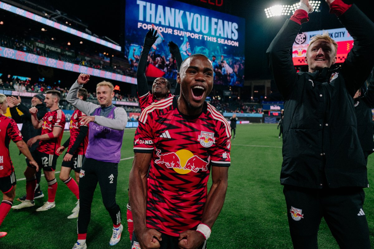 MLS's tweet image. When you realize New York is red. 🥳🔴