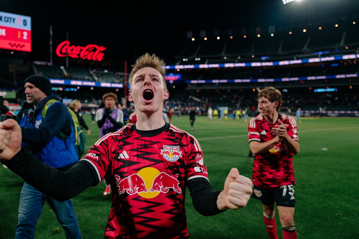 MLS's tweet image. When you realize New York is red. 🥳🔴