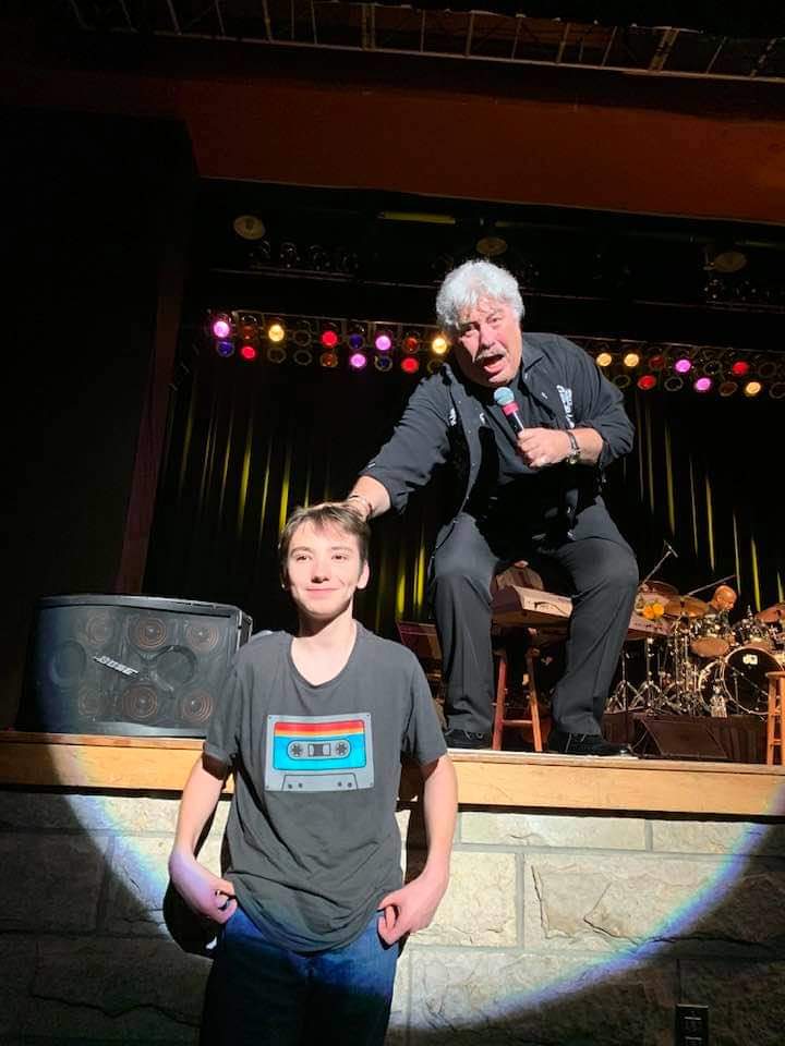 jjcapin's tweet photo. Such a great-fun memory! ❤️ November 23, 2019.  @TonyOrlando and my Son at @KewadinCasinos Sault Sainte Marie.  🎶 🎵 ❤️ https://t.co/yCru6sRXRn