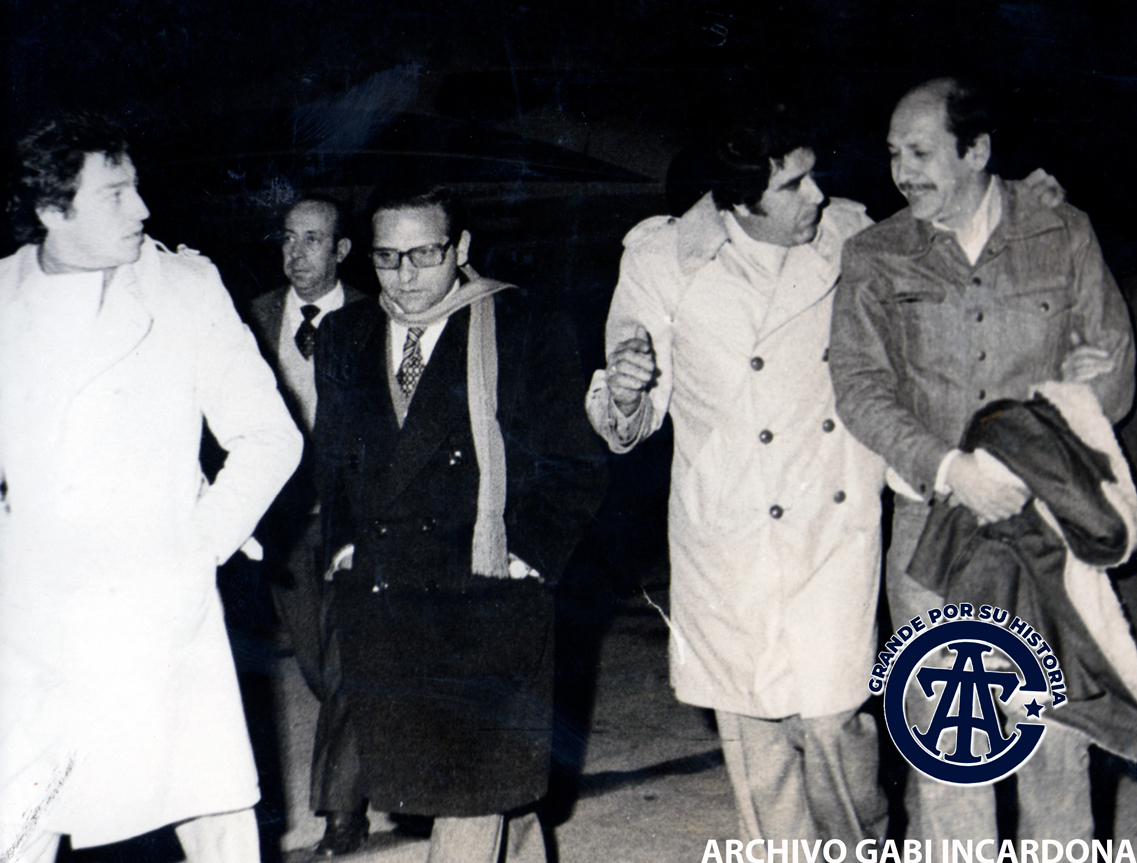 El martes habrá que jugar con un brazalete de duelo en el brazo porque se fue uno de los GRANDES dirigentes que tuvo <a href="/CATalleresdecba/">Club Atlético Talleres</a>. Amigo y ladero de Nuccetelli; Oscar Ghezzi  estuvo desde el inicio junto a Amadeo y ocupó varios cargos de Comisión Directiva, además de