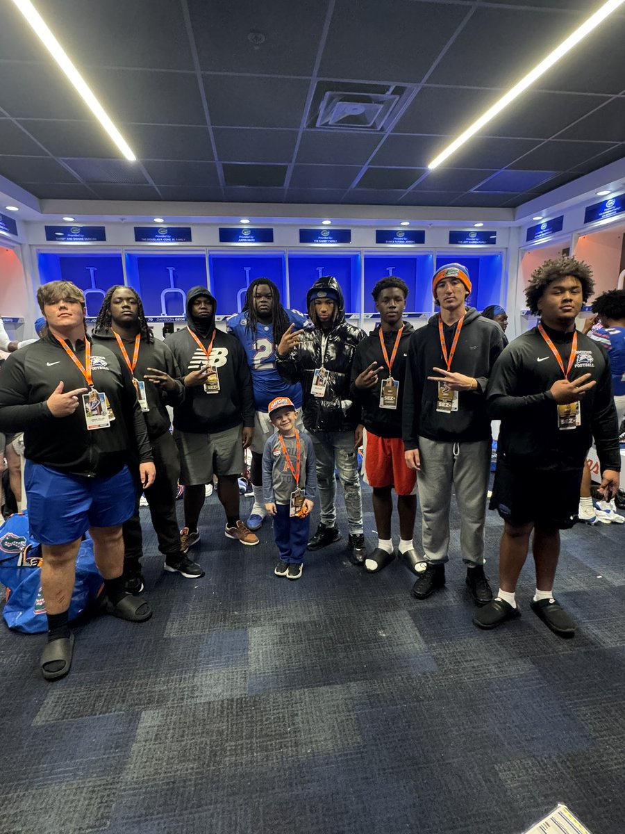 Coach Paul Lively (@dlive1087) on Twitter photo Armwood to the Swamp!!!!!! <a href="/ArmwoodFTBL/">Armwood Football</a> <a href="/GatorsFB/">Florida Gators Football</a> <a href="/Coach_EDavis/">Coach_Davis</a> <a href="/coach_bnapier/">COACH BILLY NAPIER</a> π¦
π Armwood to the Swamp!!!!!! <a href="/ArmwoodFTBL/">Armwood Football</a> <a href="/GatorsFB/">Florida Gators Football</a> <a href="/Coach_EDavis/">Coach_Davis</a> <a href="/coach_bnapier/">COACH BILLY NAPIER</a> π¦
π