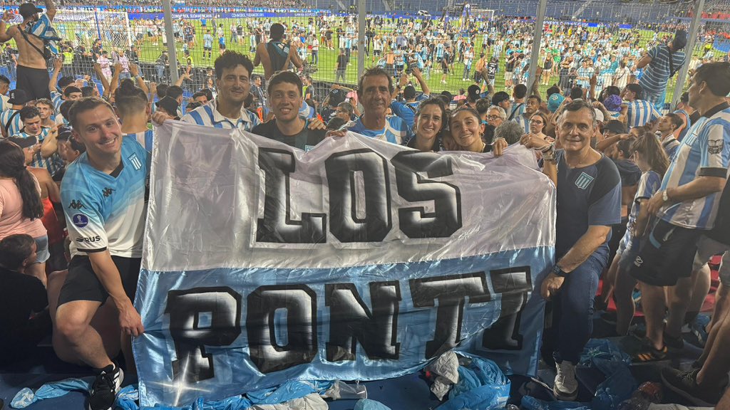 juanchoponti's tweet photo. Campeones https://t.co/zojMEviJcT
