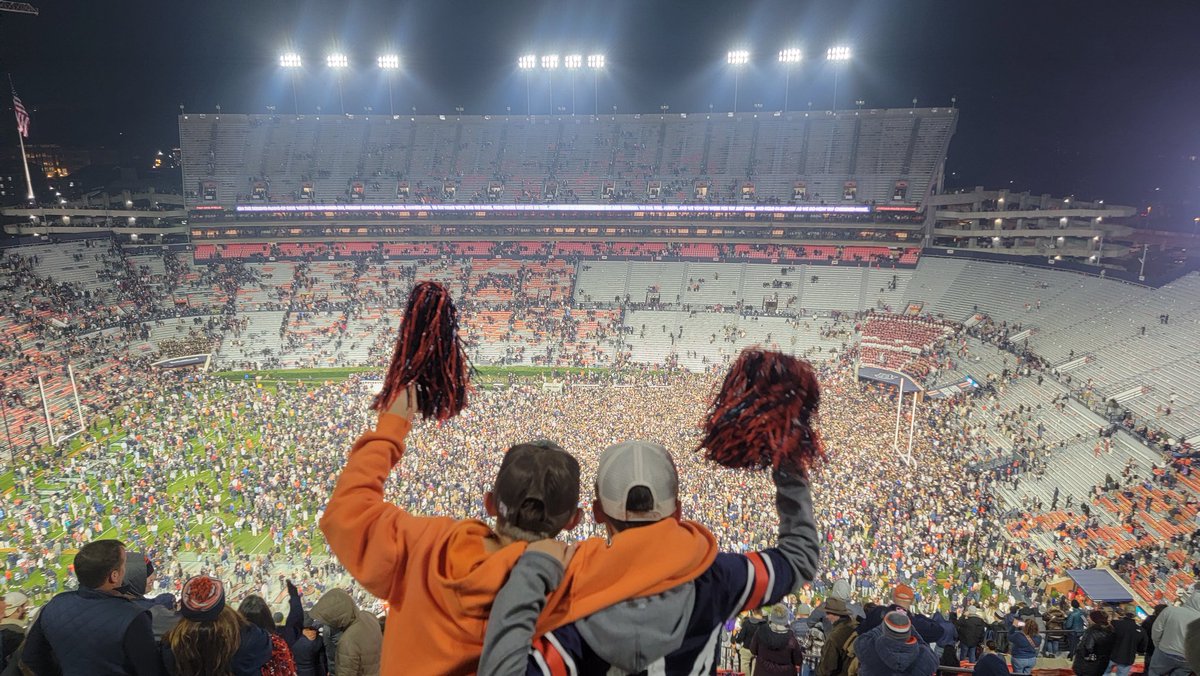RickyBoobyAU's tweet image. My son's and my nephew's first time in Jordan-Hare. Thank you, Auburn 😭😭😭