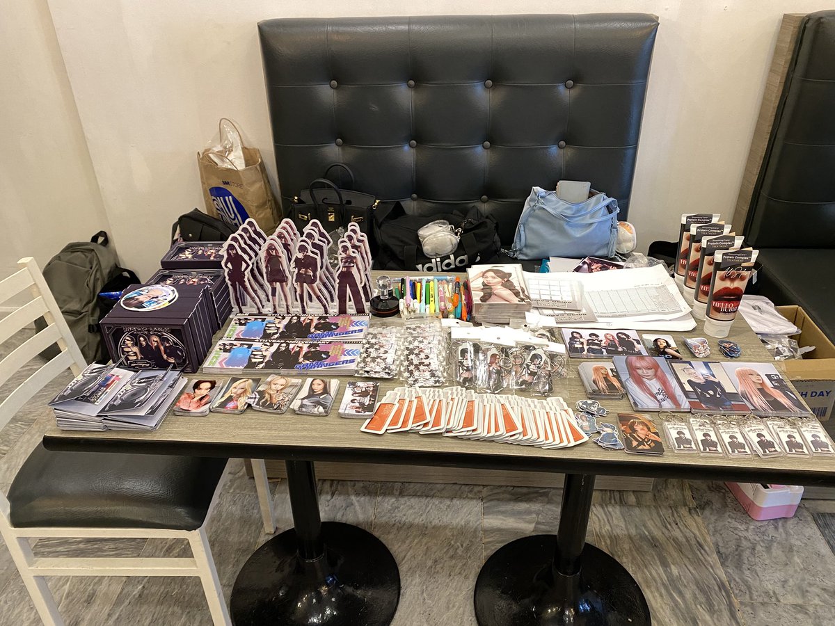 aespaMYPH's tweet photo. We’re here at Home Table Deli FILO-MY’s! 🫶🏻
We will start in a few!
#aespa #에스파 #aespaPH #aespaMYPH #SYNKCITY https://t.co/NFJZ1Skh5S
