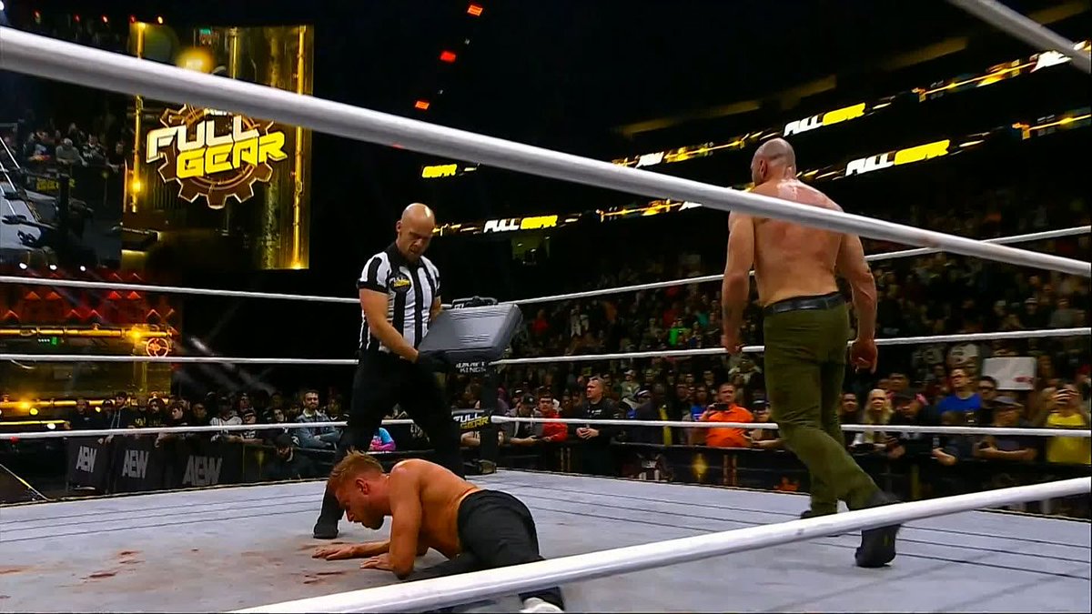 ringsidenews_'s tweet photo. #JonMoxley retains the #AEWTitle at #AEWFullGear over #OrangeCassidy! https://t.co/hS47vqZN98