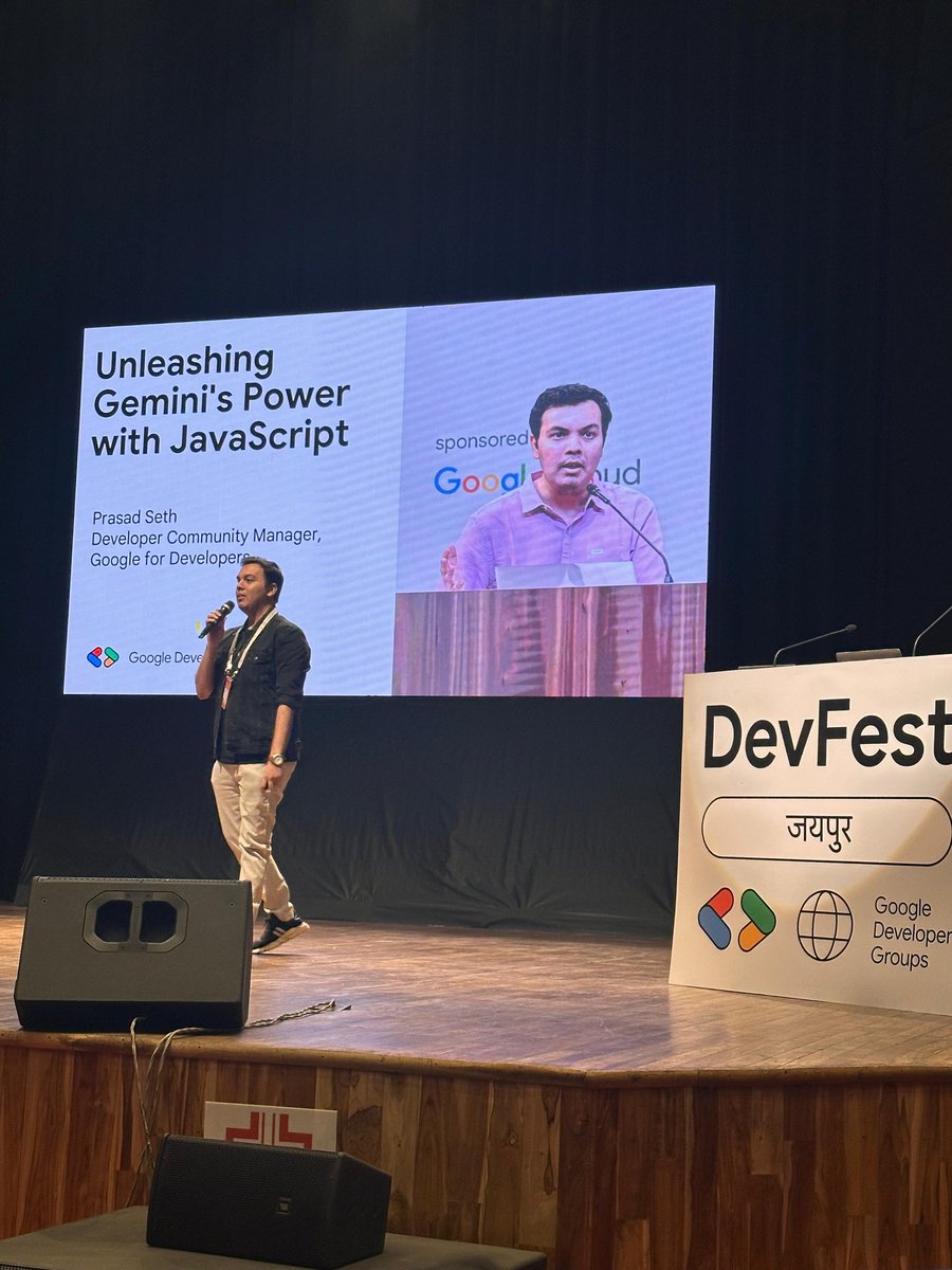 ChetanyaU57435's tweet photo. Second session of Google cloud π₯ Given by @prasadseth .
Deeply understanding of Gemini and unleashing it's power with JAVASCRIPT.
#DevFest
#DevFestJaipur
#DevFest2024
#GDGCloudJaipur
#GDGJaipur
#TFUGJaipur https://t.co/JOZbKcopUT