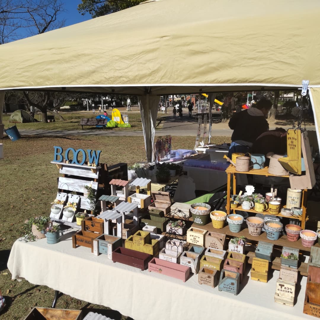 nakapapa2's tweet image. 各務原市民公園で出店中です。
みなさんお越しください。
多肉植物、ハンドメイド植木鉢、寄せ植えワークショップなど出品中
#BOOW 
#多肉植物
#ハンドメイド雑貨
#寄せ植え
#各務原市民公園