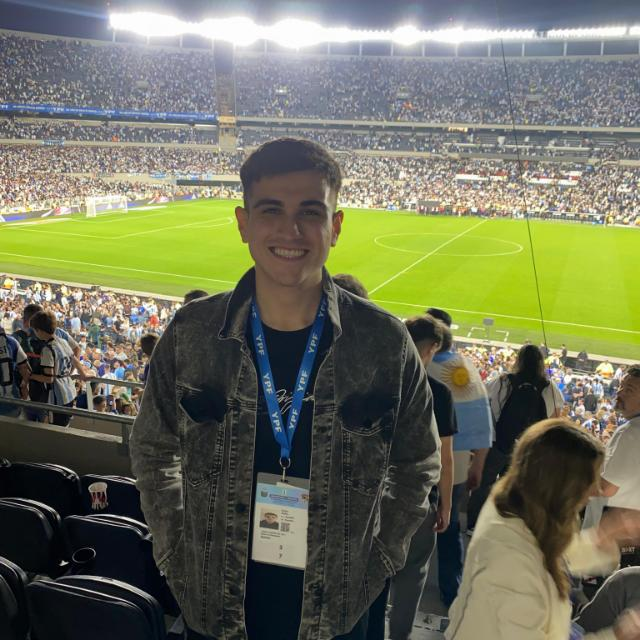 Matibazannn's tweet photo. Sí, los sueños si se cumplen. 🥹❤️ https://t.co/47QhKQUG57