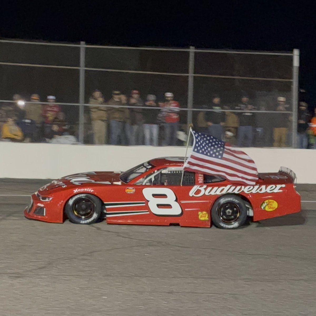 PaulEdSutton's tweet image. Shades of Dover 2001

@DaleJr | @budweiserusa | @JRMotorsports