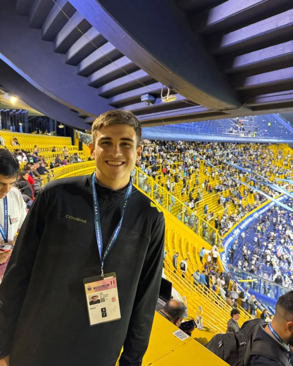 Matibazannn's tweet photo. Sí, los sueños si se cumplen. 🥹❤️ https://t.co/47QhKQUG57