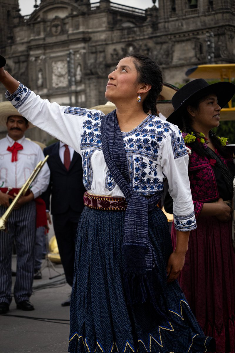 Banda Femenil Regional Mujeres del Viento Florido tweet media