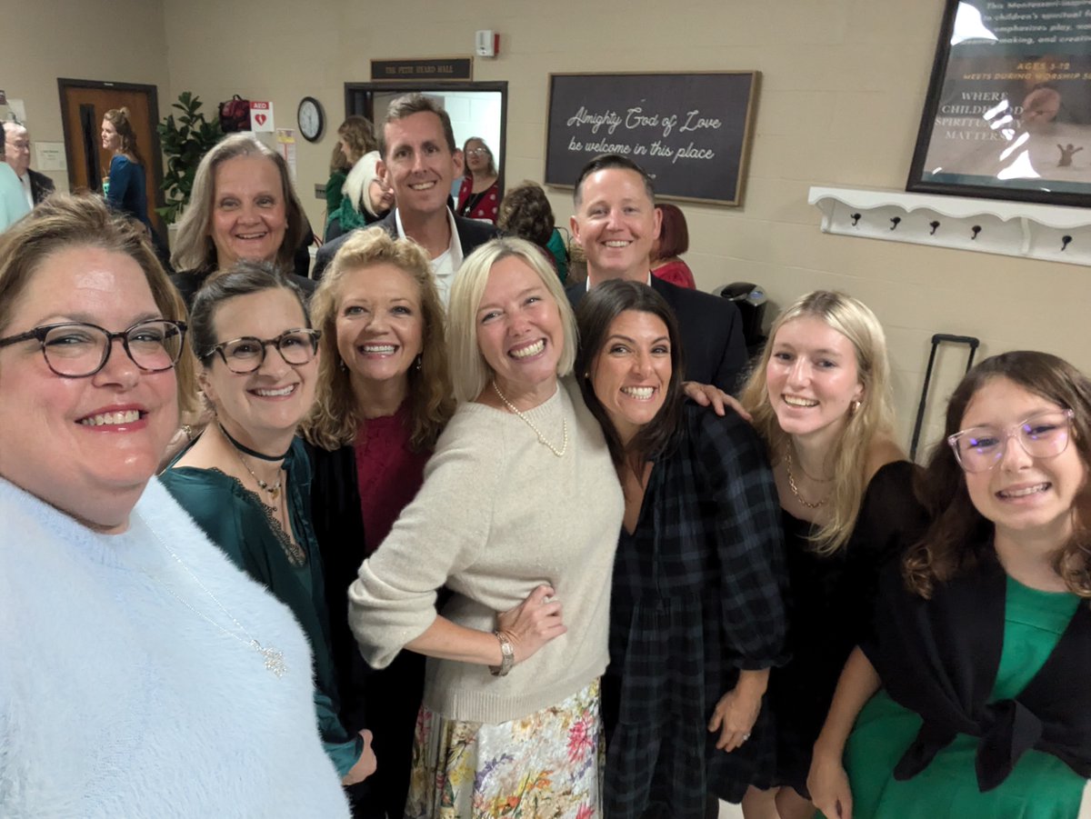 bonoisagod's tweet photo. I think our big scene is coming! #backgroundactorsunite ! Stay tuned world!
#ALittleWomensChristmas #ALWC @GAfamilyTV @OverholtLori
@TrevDon @jen_lilley @JillianMurray @LauraOsnes @MsGladysKnight @brandonredcup @brbird https://t.co/SbQJyc49UR