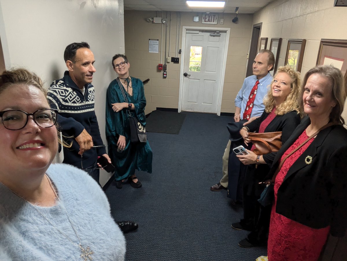 bonoisagod's tweet photo. I think our big scene is coming! #backgroundactorsunite ! Stay tuned world!
#ALittleWomensChristmas #ALWC @GAfamilyTV @OverholtLori
@TrevDon @jen_lilley @JillianMurray @LauraOsnes @MsGladysKnight @brandonredcup @brbird https://t.co/SbQJyc49UR