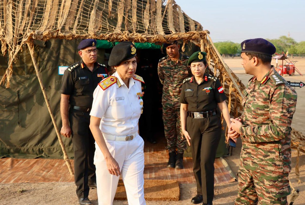 KonarkCorps's tweet image. Surg Vice Adm Arti Sarin, #DGAFMS visited the medical establishments at #Jodhpur & complimented them for the relentless service being provided. The Flag Officer inaugurated a new MRI Centre at Military Hospital & also interacted with GOC, #KonarkCorps.
@IaSouthern
@dgafms_mod