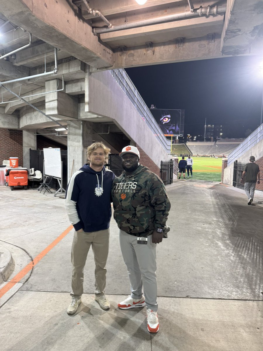 As a senior in HS, I got to watch this 9th grade kid help lead our team on Varsity at QB. Fast forward to seeing him carry the pill against the tigers tonight in his final college game. Always Much Love and Respect Bro! 🤞🏾

<a href="/WestAthletics18/">West Florence Athletics</a> 💚💛