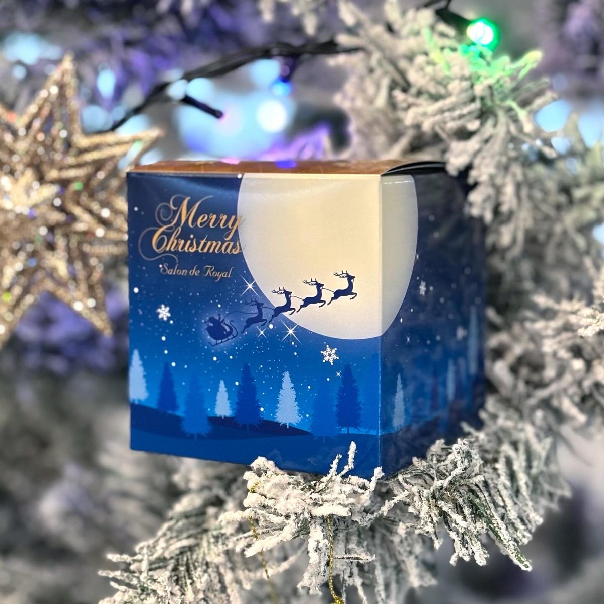 SDRtakata's tweet photo. 皆様こんにちは🎅🏻⭐️
・
サロンドロワイヤルタカタ本店でございます( ᴗ͈ˬᴗ͈)
今年もクリスマスキューブの販売を開始いたしました🎄♡
ギフトとして、とても人気な商品となっております🎀
・
♡ハッピークリスマス（🎅🏻）税込490円
♡ホーリーナイト（🦌）税込490円
・
ご来店お��ちしております🌟🌟 https://t.co/08ac0jLy2o
