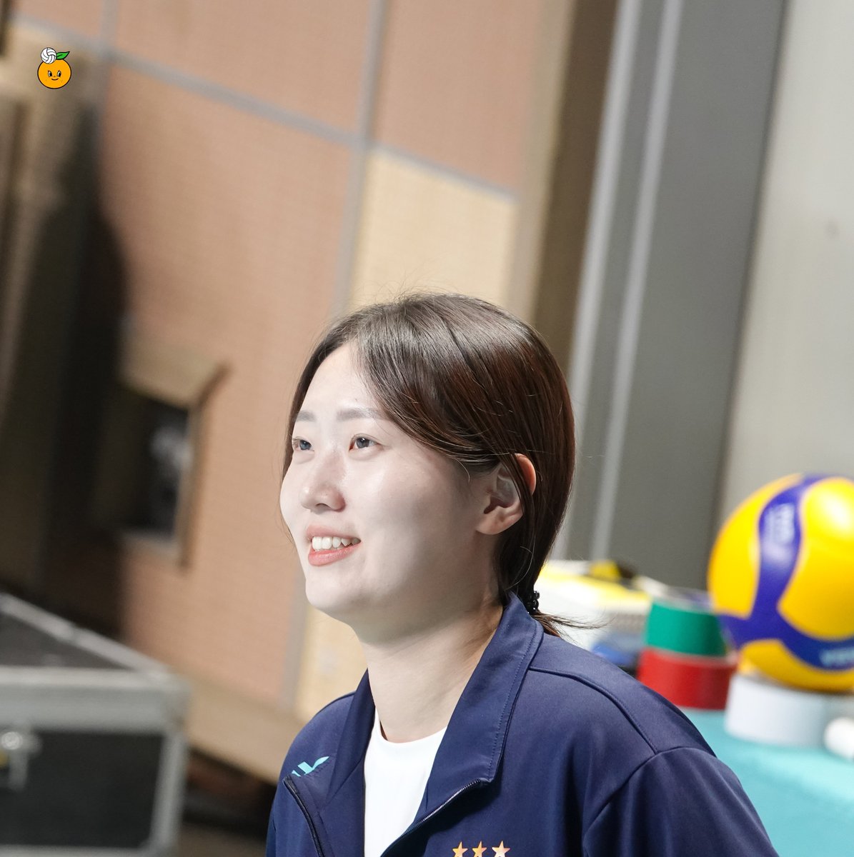 24.11.23 IN. 장충

부상 얼렁 회복해서
GS가 2승하는데 민지선수가 
힘을 주세요 💪💪🤙

#권민지 #GS칼텍스배구단 #여자배구 #장충체육관