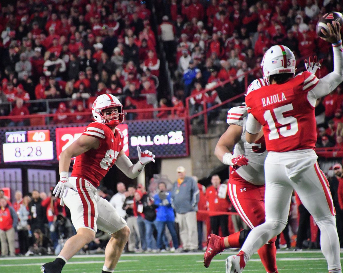 Salute, <a href="/NBoerkircher/">Nate Boerkircher</a> 

#FormerHuskyAlert