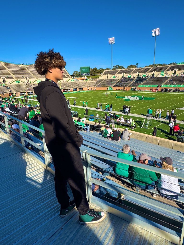KristianBreen_'s tweet photo. Thank you, #UNT🦅 for inviting me to come and watch your program play and learn about the football program. It was pleasure and I look forward to future opportunities. @TrustMyEyesO @__CoachMorris @CoachSvoboda @JordanDavisUNT @BrandonYng14 @CoachNine7 @B_Lew_95 @CoachFreemon https://t.co/5ymSc8x86w