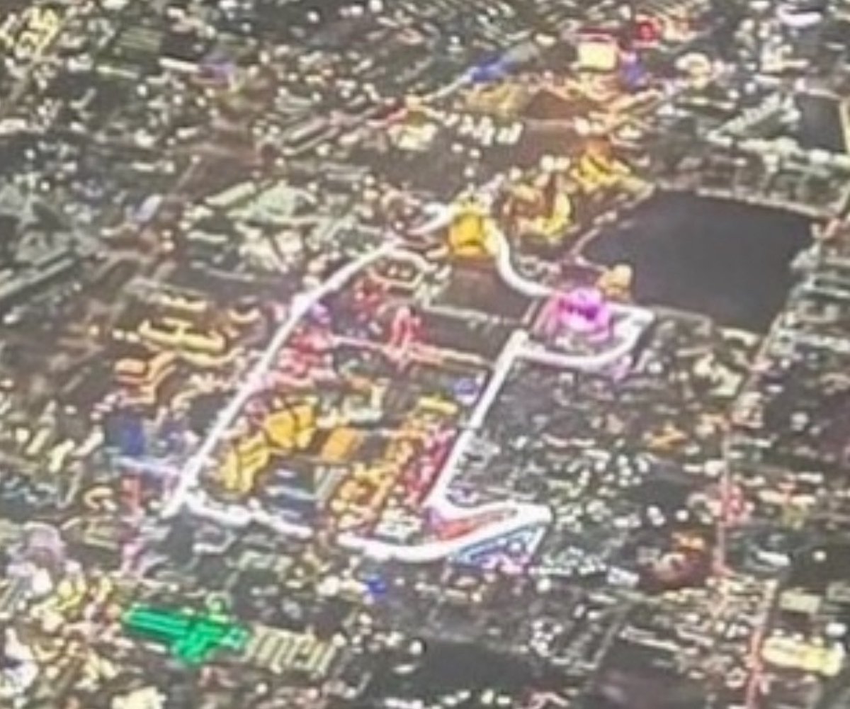 VegasIssues's tweet photo. The F1 Vegas track looks oddly familiar... https://t.co/XK6AFDiPZs