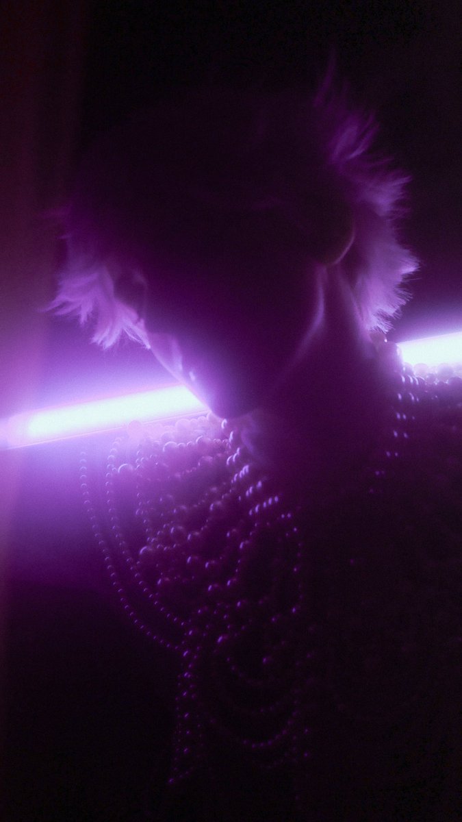 princeofpetals's tweet photo. I couldn't wait with the editing.
So here's a first teaser of my Angel Dust in an outfit I originally had planned for a kinky party a short while ago 🪽

#AngelDust #HazbinHotel #HumanAngelDust #AngelDustCosplay https://t.co/yJh7bO6Sxg