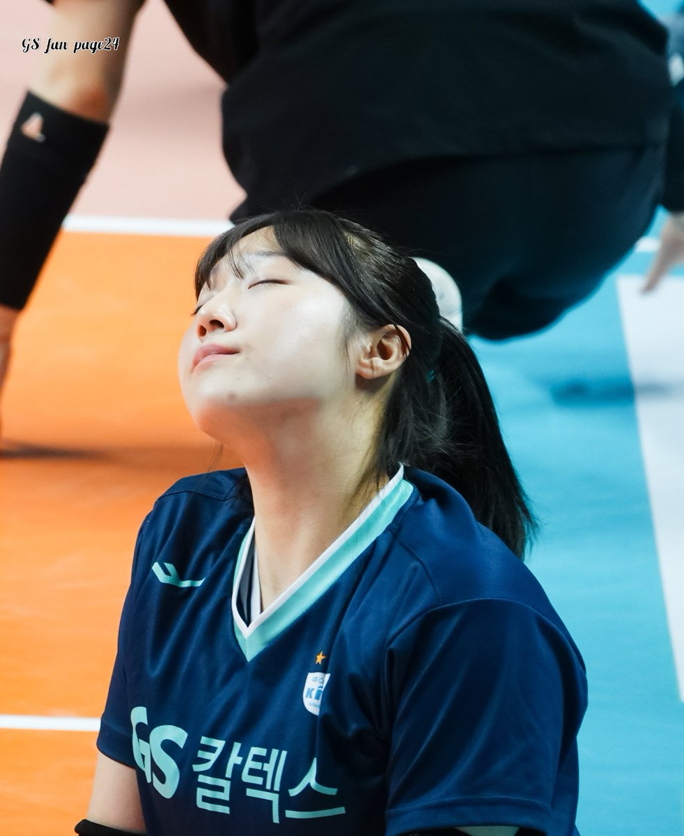 24.11.23 IN.장충

감상중인 잔망 채민이?🫣🫣🤫

#박채민 #GS칼텍스배구단 #여자배구 #장충체육관