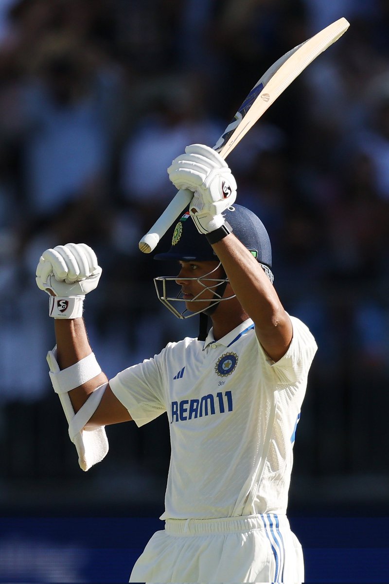 cric_opia's tweet photo. Yashasvi Jaiswal brings up his 4th Test 💯

📷: BCCI

#TestCricket #INDvAUS #AUSvIND #perth #YashasviJaiswal #BGT2024 https://t.co/IYovz8EU0c
