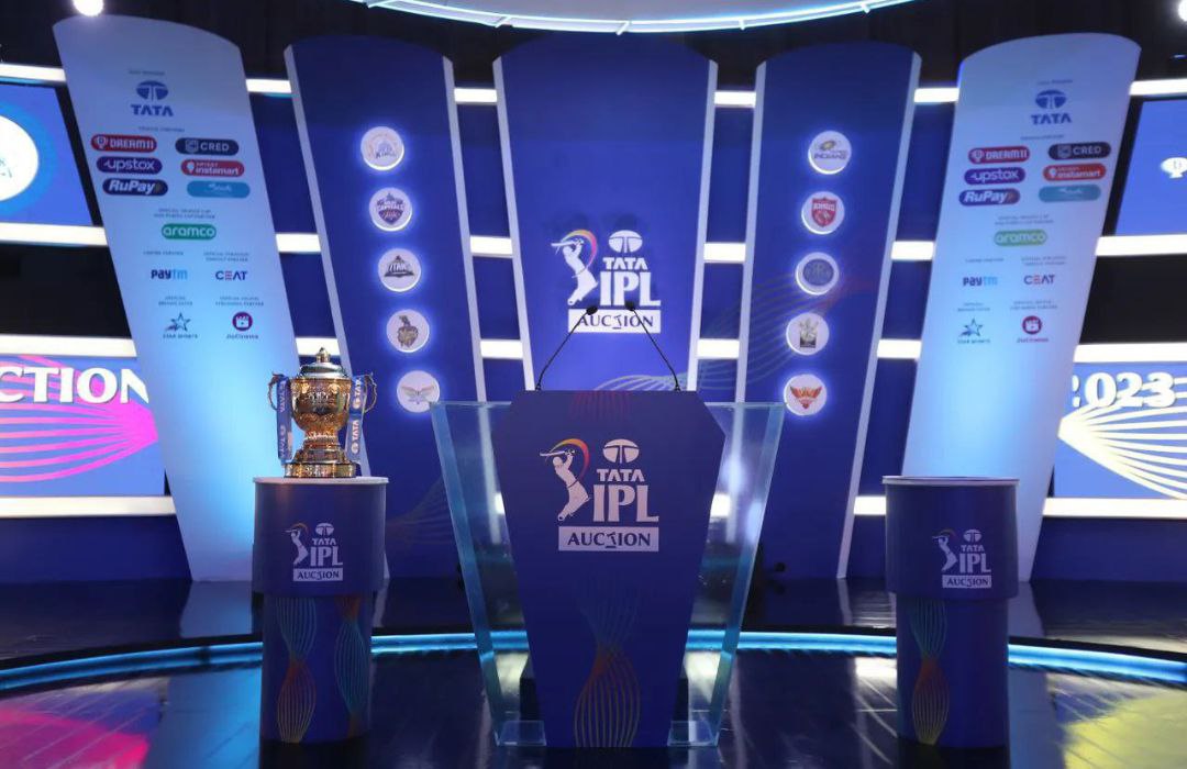 ToxiicNVR's tweet photo. Preparations going on in Jeddah for IPL 2025 auction 

IPL Mega Auction Today  

Bahut bade bade players hain iss baar Auction me... Dekhte hain konsi team kiske piche bhagti hai 
#IPLRetention2025
#IPLAuction https://t.co/9ESzmf3iWj
