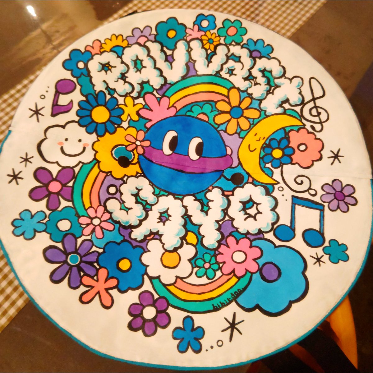b_bird_doodle's tweet photo. ラヴァスト奏者SAYOさんの
ラヴァストケースにお絵描き
ラヴァストケースを背負ってもらってパシャリ📷
とってもお似合いです♡
このたびはオーダーありがとうございました🎶
#ラヴァスト奏者sayo
#ラヴァスト
#mjuk
#ケースにお絵描き
#イラスト
#ビバドゥ
#bibirdoo https://t.co/gnL7OBDj7Y