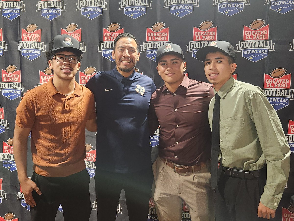 Congratulations to these players representing our Riverside Football Program in the Greater El Paso Football Showcase All Star Game! 👏🏽👏🏽👏🏽🏈🏈🏈 #BlueThunder #RedStorm
<a href="/joshua_olivas64/">Joshua Olivas</a> <a href="/rbriones_/">Ricardo Briones</a> <a href="/LonzoRHS1/">Alonzo Aguilera</a> <a href="/rhsrangersfbs/">Riverside Rangers Football</a>