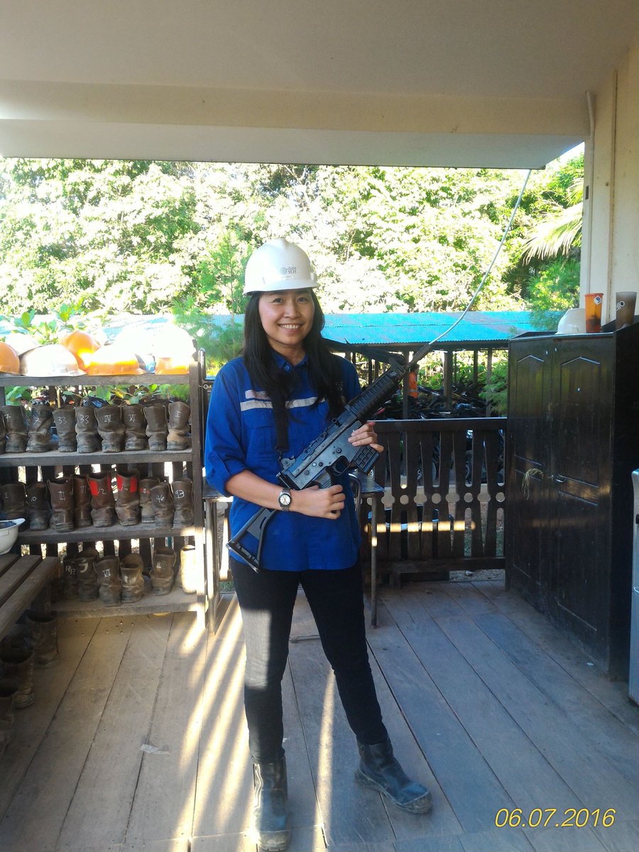 ivanascence13's tweet photo. Throwback at my time working at remote site in Central Borneo #remotesite #remotesitemedic https://t.co/gYTQTdatmX