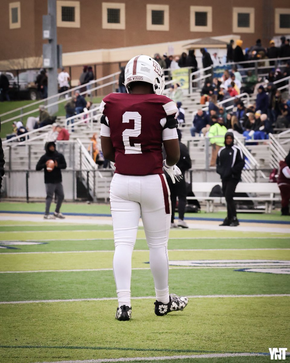 ColbyBailey1k's tweet image. Thank you high school football for the best years of my life. I appreciate it all my brothers I made over the years and lastly I want to say thank you to all my coaches for being the best coaches I played for so far. Thank you Harper woods football!!