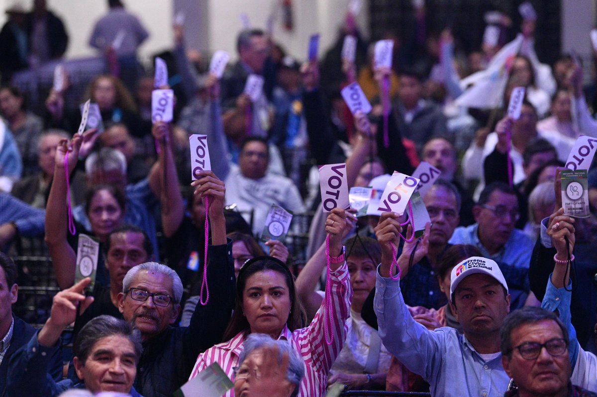 EmilioAlvarezI's tweet photo. ¡Juntos seremos la nueva fuerza!

#RumboAUnNuevoFuturo https://t.co/I5lhNfM2NV