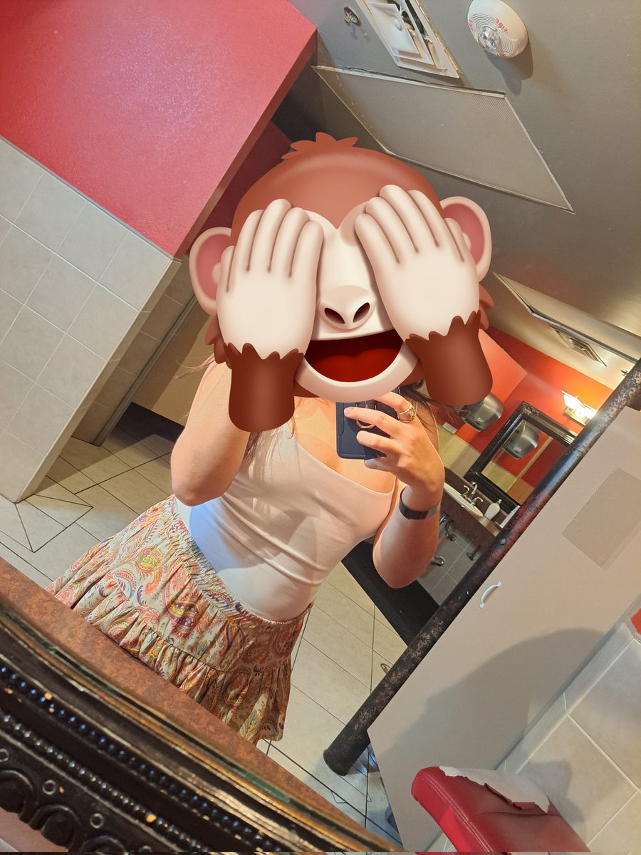 CaddiAva's tweet photo. @CuckList Looking for boyfriend in Dallas or fort worth! Clean shaven. Take me on a date and fuck me :) https://t.co/RJWkNmuI0b