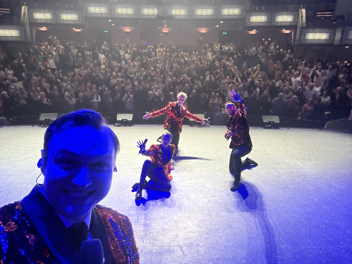 Thank you Rhyl! 
📸
Great to see so many familiar faces in the crowd tonight. Thank you for your support Pavilion Theatre Rhyl. See you next year! 

A Handshake Ltd production written by Ian Curran - Writer.

#ohwhatanight #rhyl