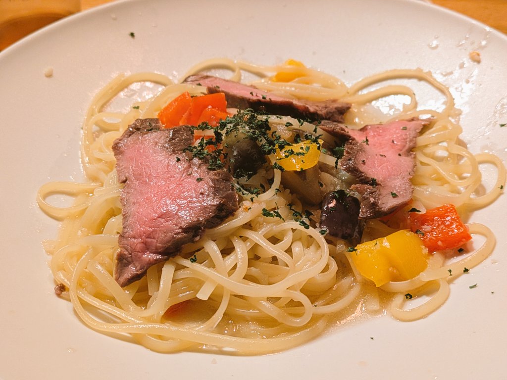 yu_sode's tweet image. SASD vol.7！ありがとうございました🙇🙇
お酒飲み過ぎたら本当にピアノ弾けなくなるのでライブ中飲み渋ってたら本当にあんまり飲まずに終わりました！
次回はもっと攻めていこうと思います,
びーべさんのご飯めっちゃくちゃ美味しかった🍝🍝🍝🍝
#SASD