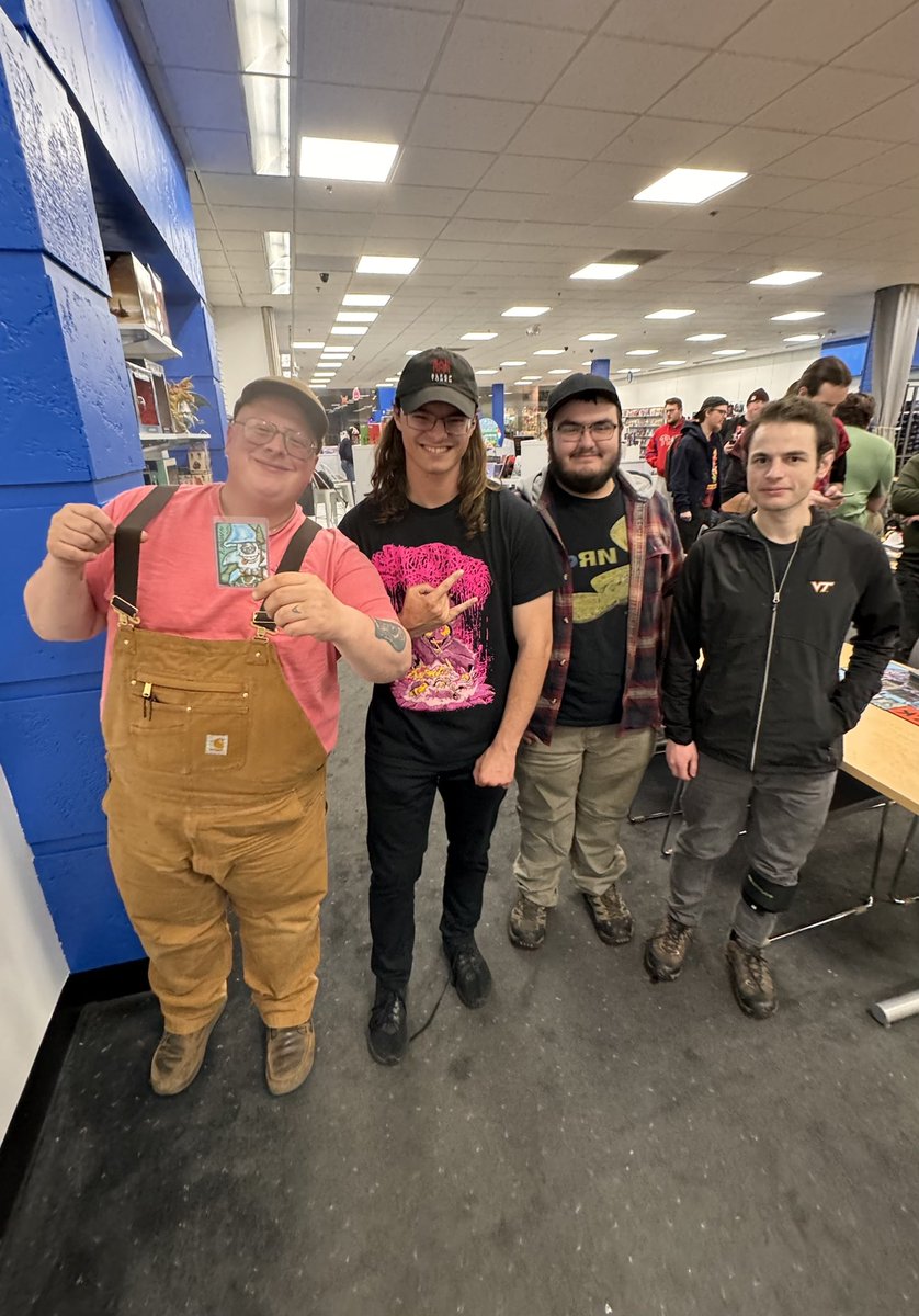 We had to stop the top 4 due to a fire in the mall but here’s your top 4 for the play to win cEDH tournament at Cloud City