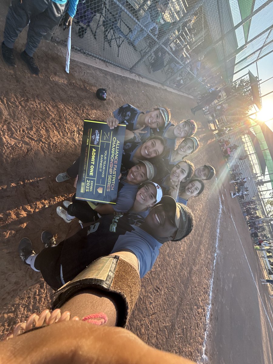 Regina (Regi) Amaya tweet media