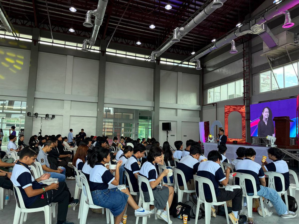 RobViaBTC's tweet image. Here’s a glimpse of Day 1 at the #BITCON (Bicol IT Conference) in Legazpi City! 🎉

A huge THANK YOU to everyone who stopped by our booth and made it an amazing experience. 🙌 

We can’t wait to connect with more of you today for Day 2. Kita-kits #CoinEx CETizens 🚀 

#BITCON2024…