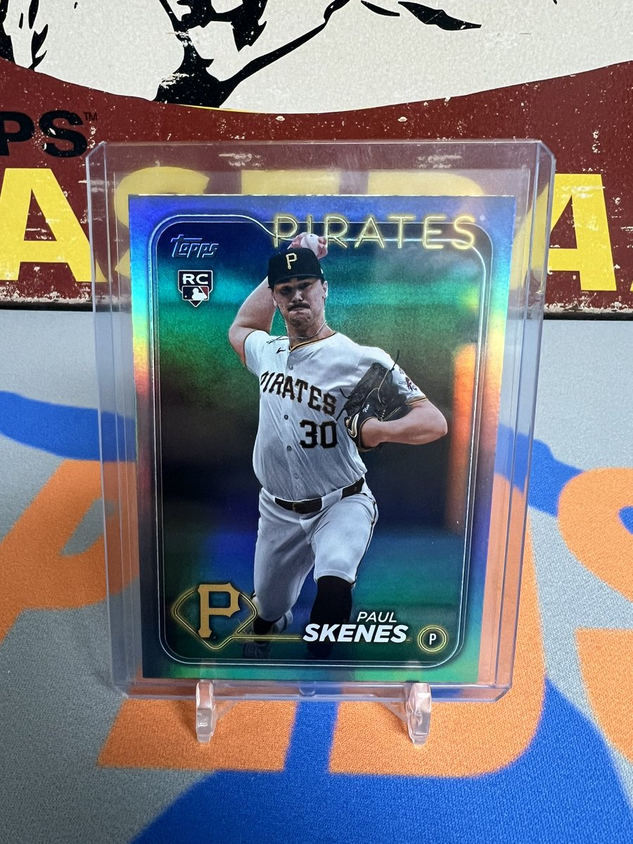 npedalino's tweet photo. I JUST PULLED THE PAUL SKENES 1/1 PLATINUM ROOKIE!!! BANGGG 🚨🚨🚨 @Topps @Fanatics @Paul_Skenes @livvydunne https://t.co/uMg0SrSXwe